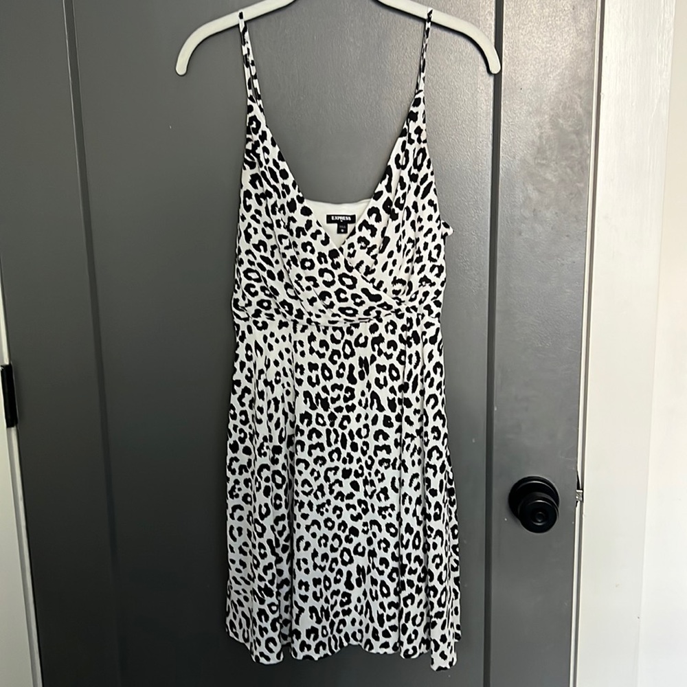 express side zip flowy cheetah print dress